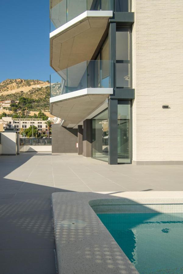 Modern Sea Front Jacuzzi Blue Sky Apartment Alicante Bagian luar foto
