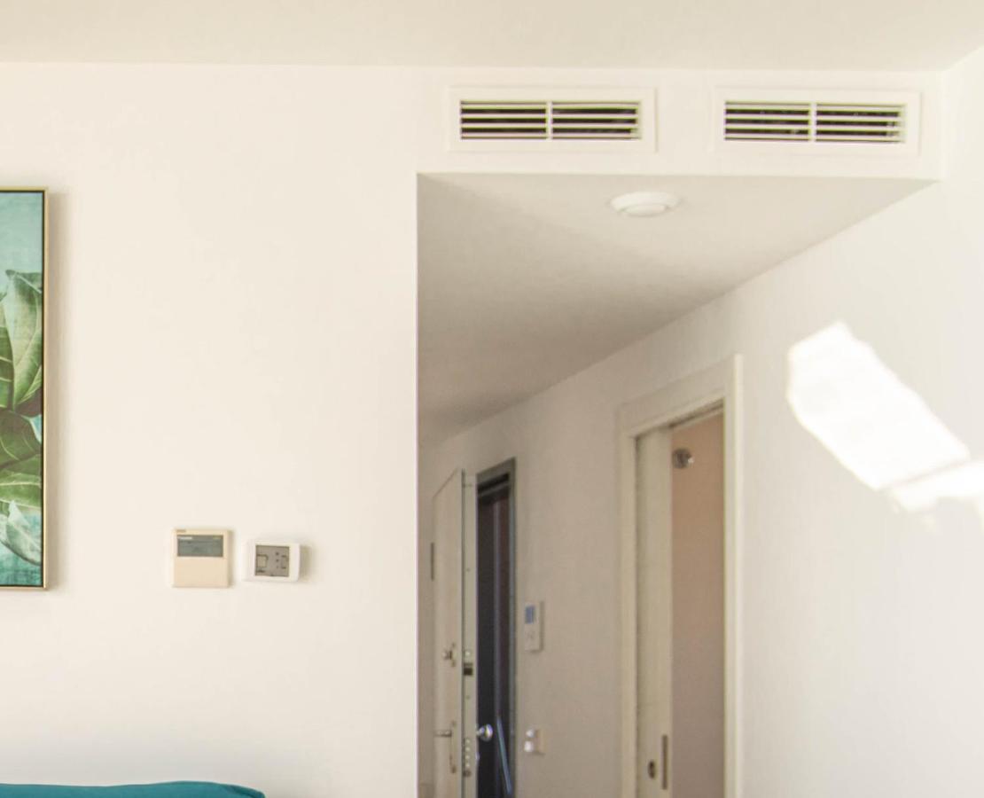Modern Sea Front Jacuzzi Blue Sky Apartment Alicante Bagian luar foto