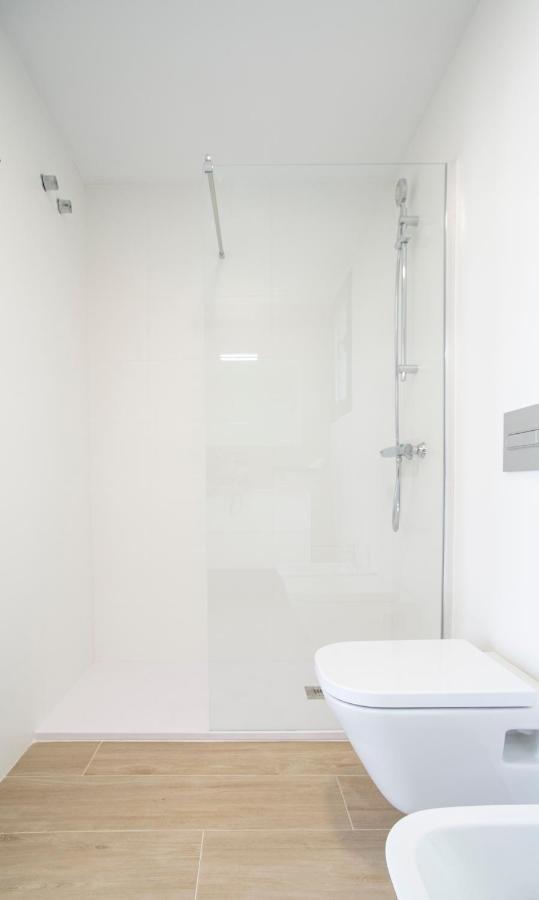 Modern Sea Front Jacuzzi Blue Sky Apartment Alicante Bagian luar foto