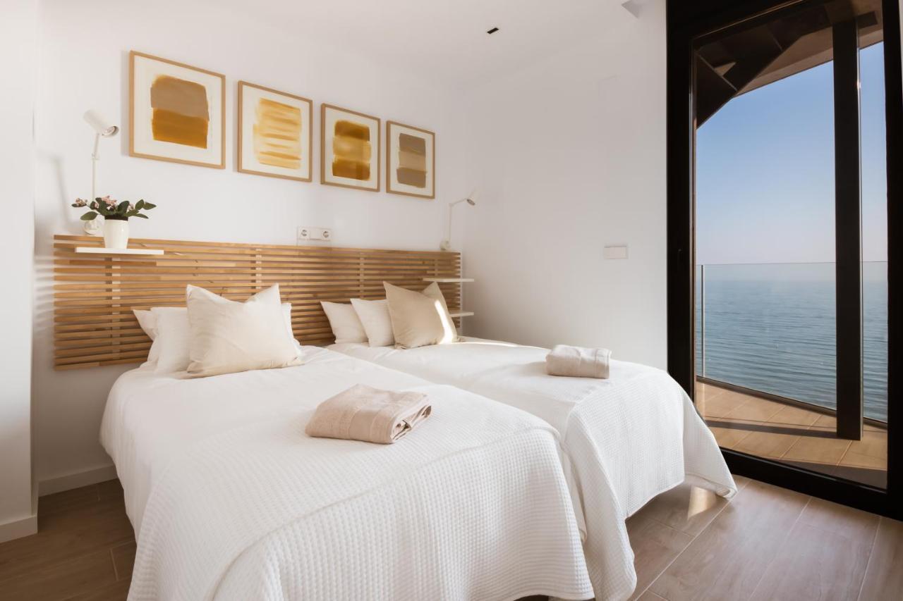 Modern Sea Front Jacuzzi Blue Sky Apartment Alicante Bagian luar foto